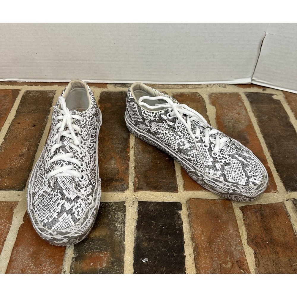 Vans Gray and White Snakeskin Print Sneakers Low Top Skater Lace Up Shoes Wms 8